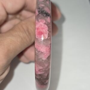57mm Icy Rhodonite hard bangle